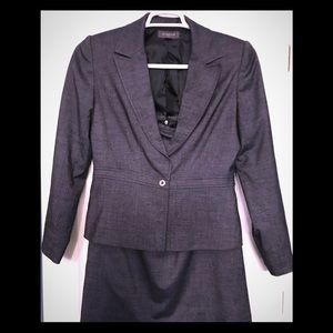 Liz Claiborne Suit - Navy Size 8
